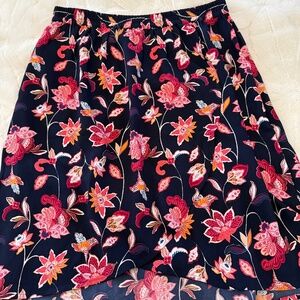 LOFT outlet floral faux wrap skirt. Size Small. Like new.